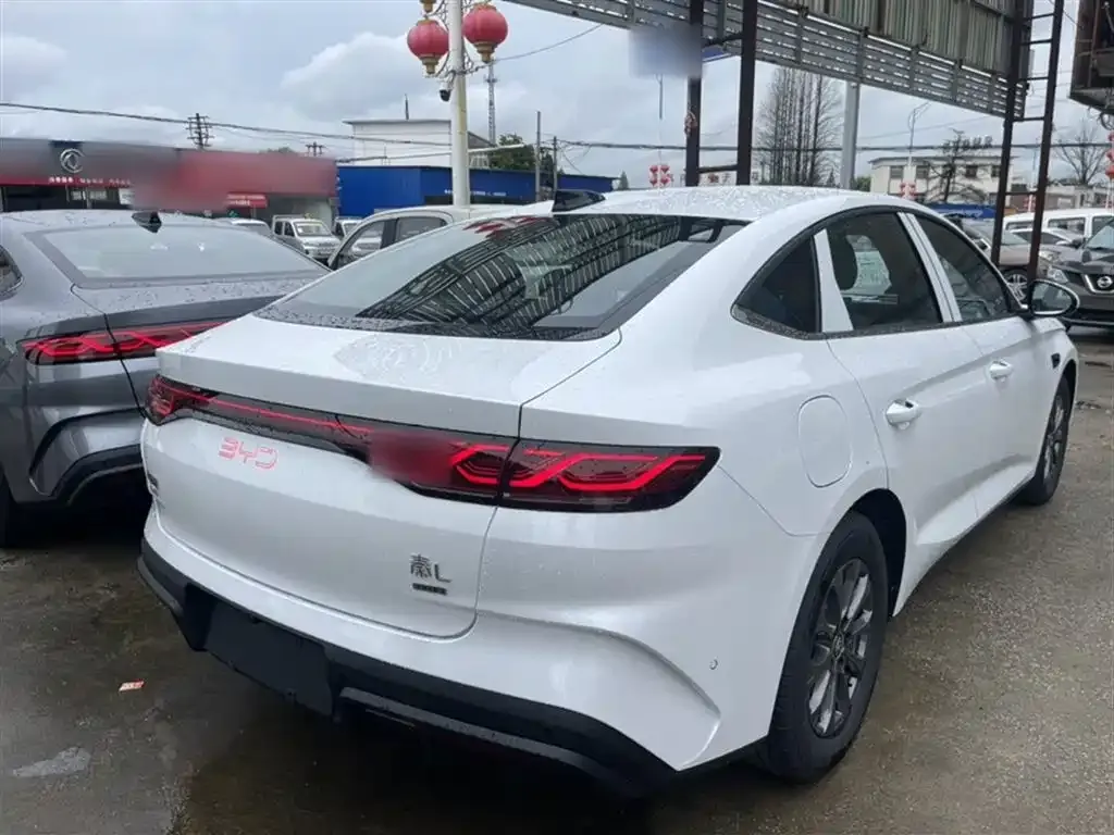 BYD Qin L — фото 7