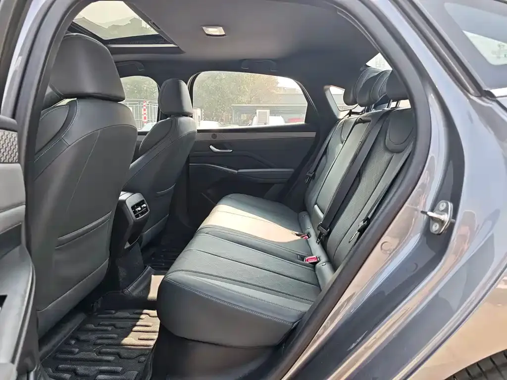BYD Qin PLUS 2025 из CN, фото 4