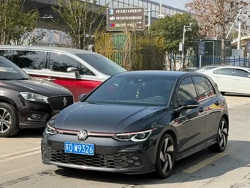 Volkswagen Golf GTI 2023 из CN, фото 1