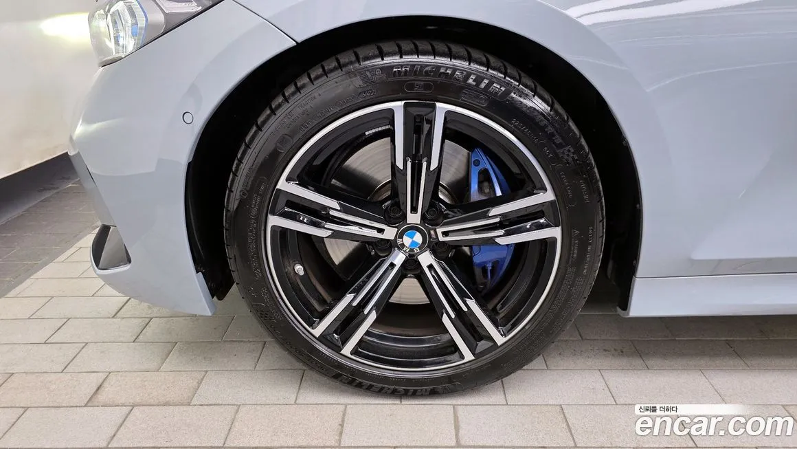 BMW 3-Series 2023 из KR, фото 5