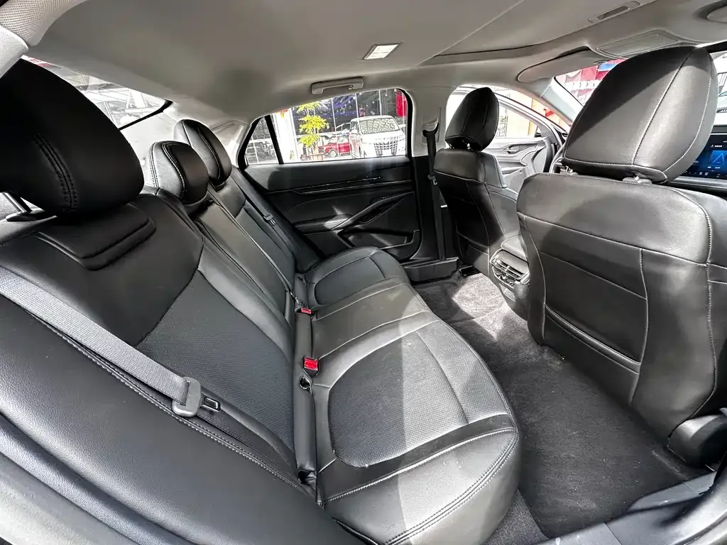Ford Mondeo 2023 из CN, фото 6