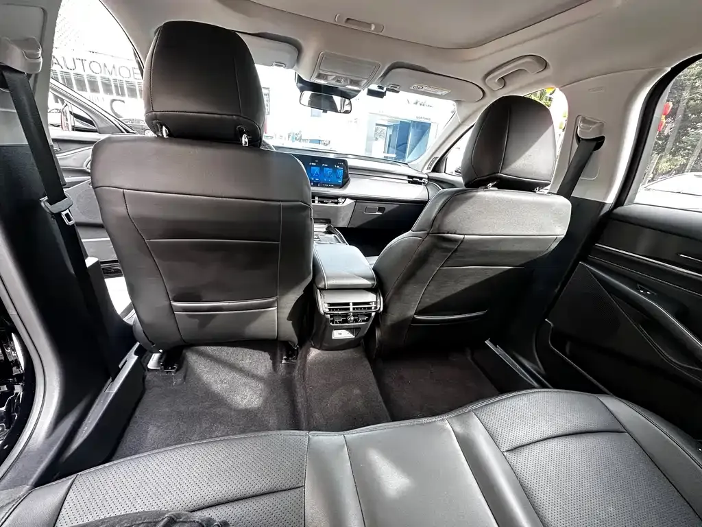 Ford Mondeo 2023 из CN, фото 9