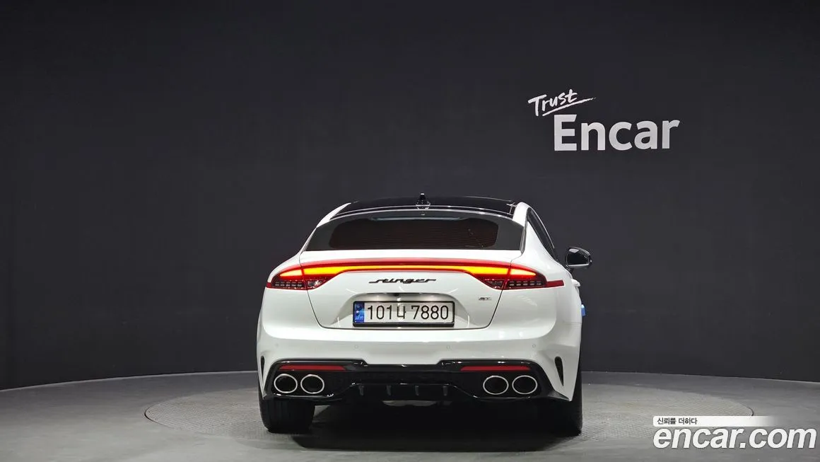 Kia Stinger 2023 из KR, фото 2