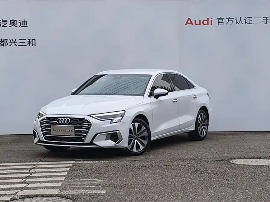 Audi A3 2023 из CN, фото 1