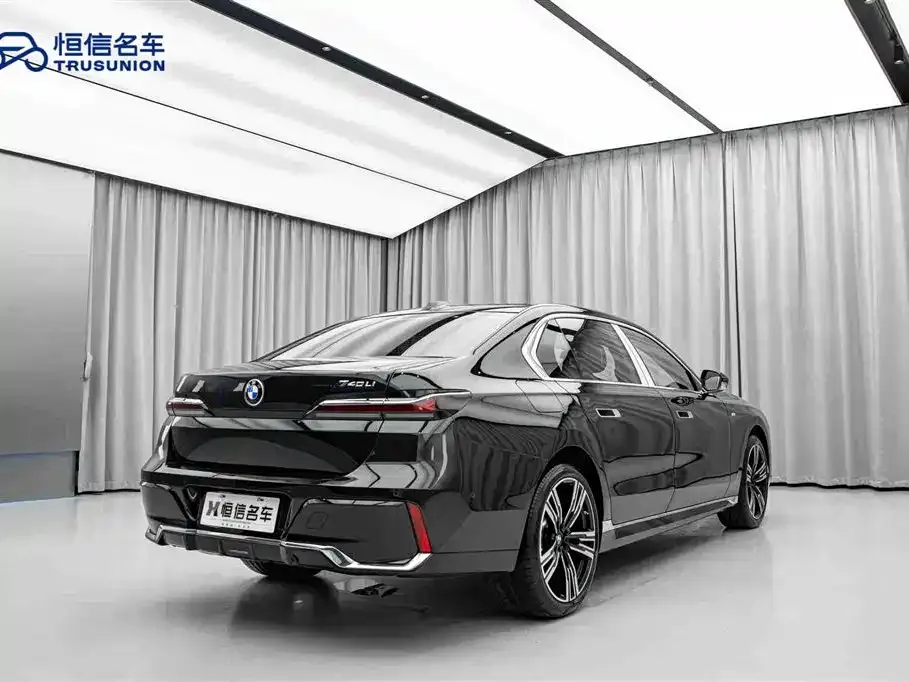 BMW 7 Series 2025 из CN, фото 6