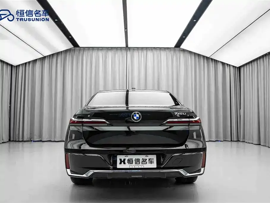 BMW 7 Series 2025 из CN, фото 7