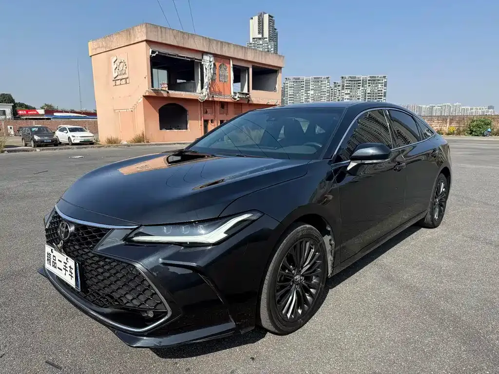 Toyota Avalon 2023 из CN, фото 1