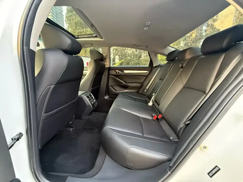 Honda Accord 2022 из CN, фото 2