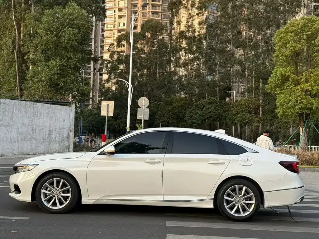 Honda Accord 2022 из CN, фото 7