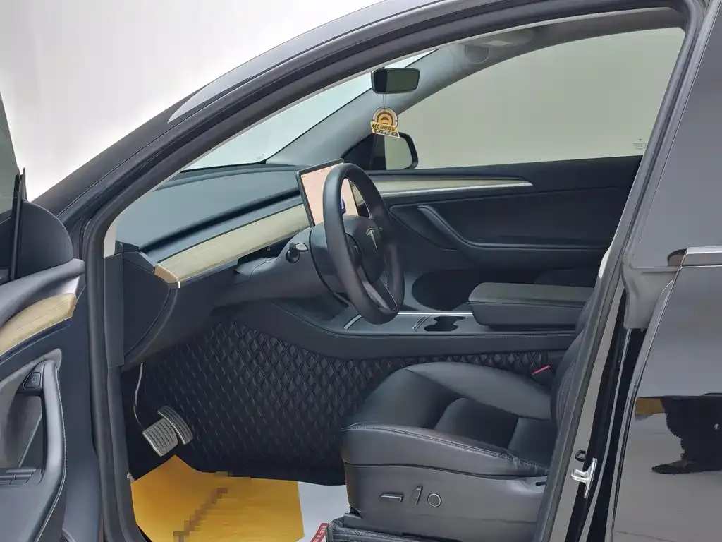 Tesla Model Y 2022 из CN, фото 8