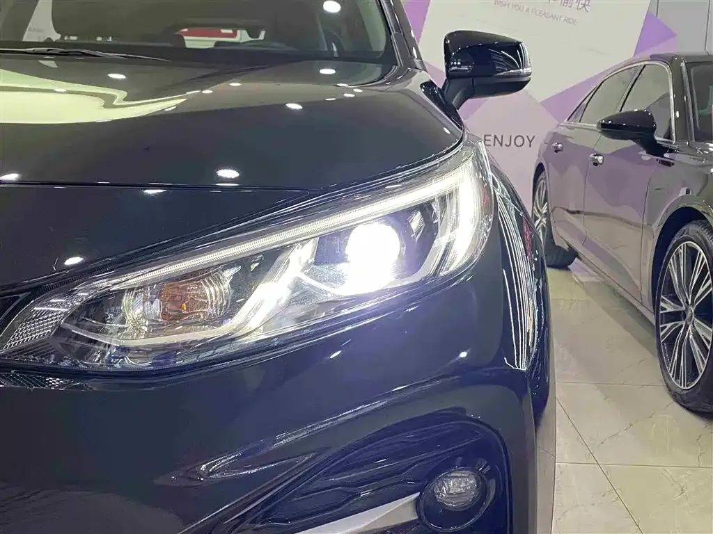 Toyota Wildlander 2023 из CN, фото 4