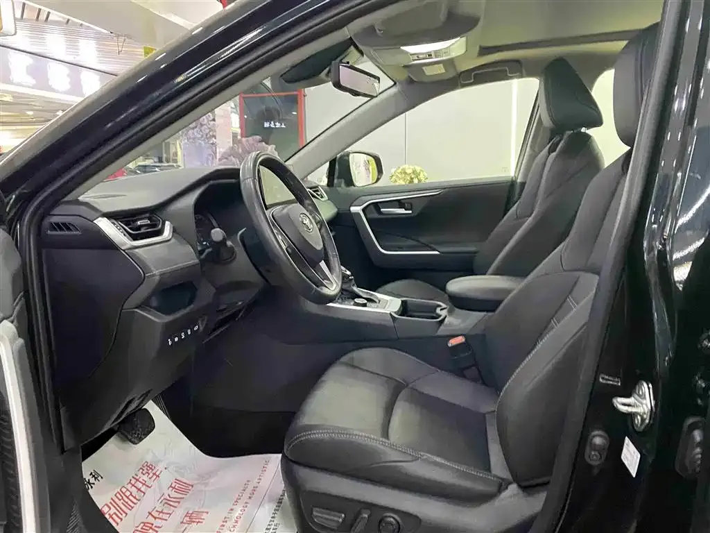 Toyota Wildlander 2023 из CN, фото 7