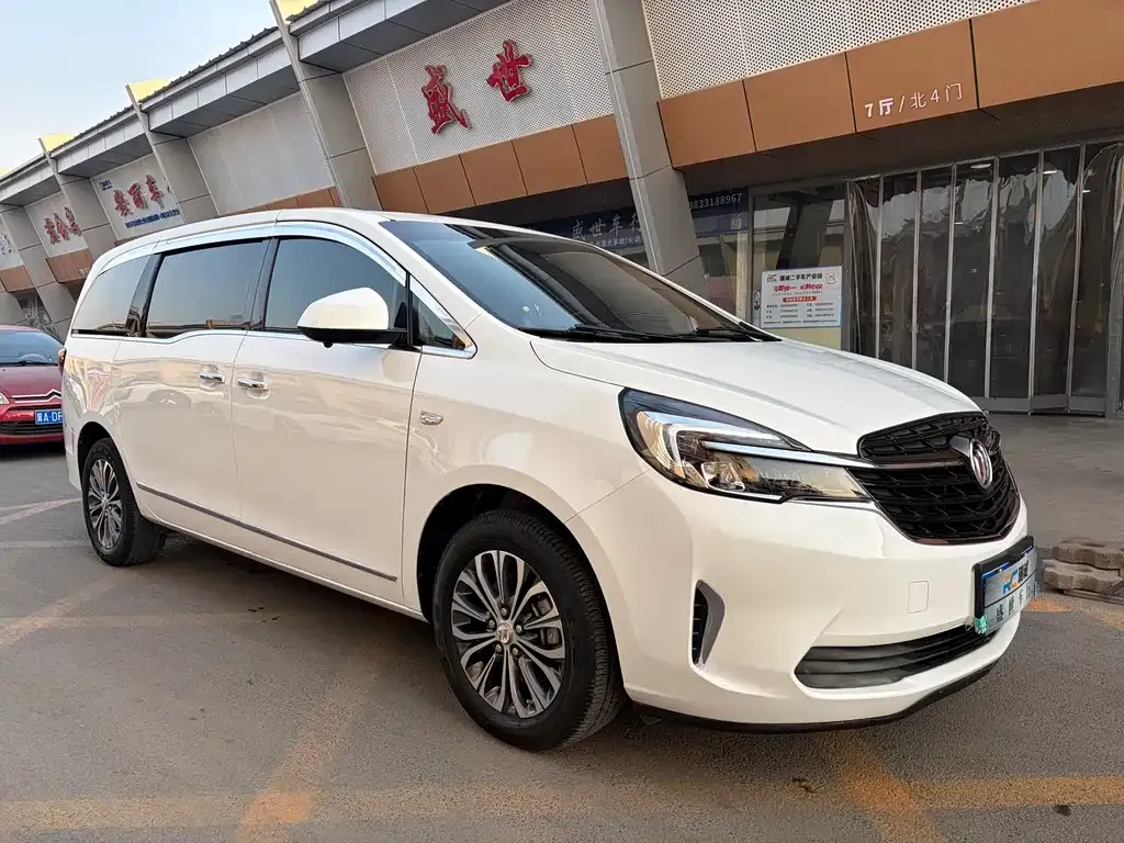 Buick GL8 2022 из CN, фото 1