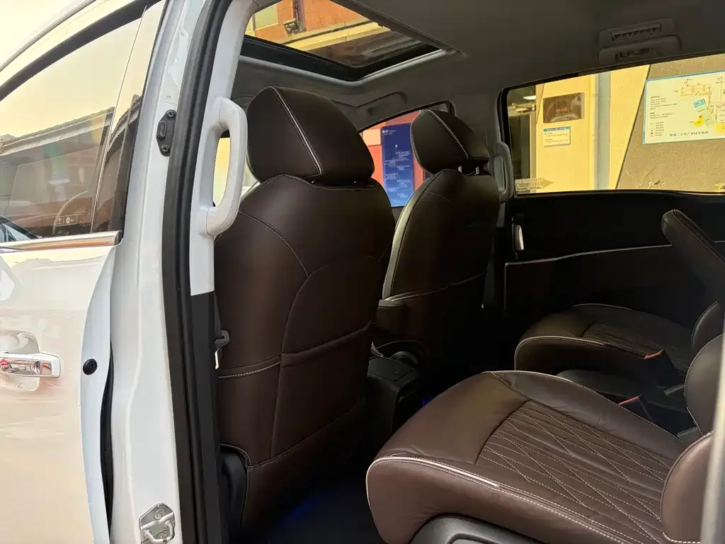 Buick GL8 2022 из CN, фото 5