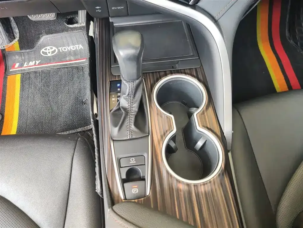 Toyota Camry 2021 из CN, фото 9