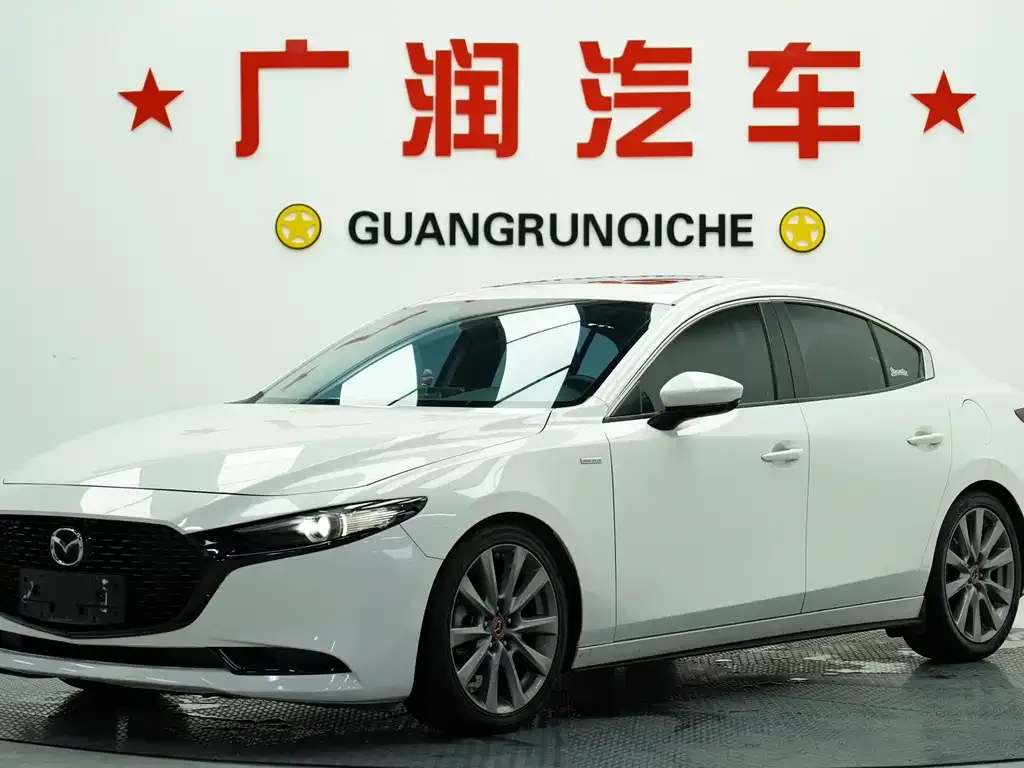 Mazda 3 Axela 2022 из CN, фото 1