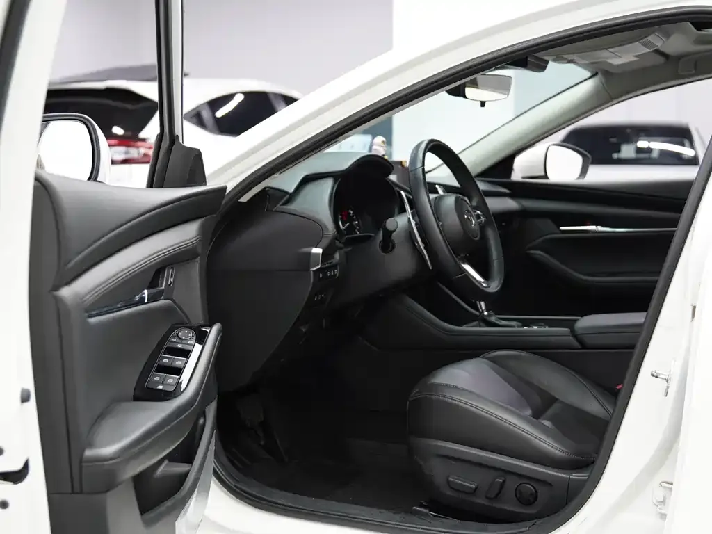 Mazda 3 Axela 2022 из CN, фото 9