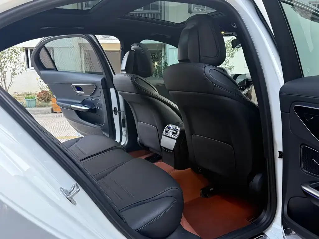Mercedes-Benz C-Class 2023 из CN, фото 2