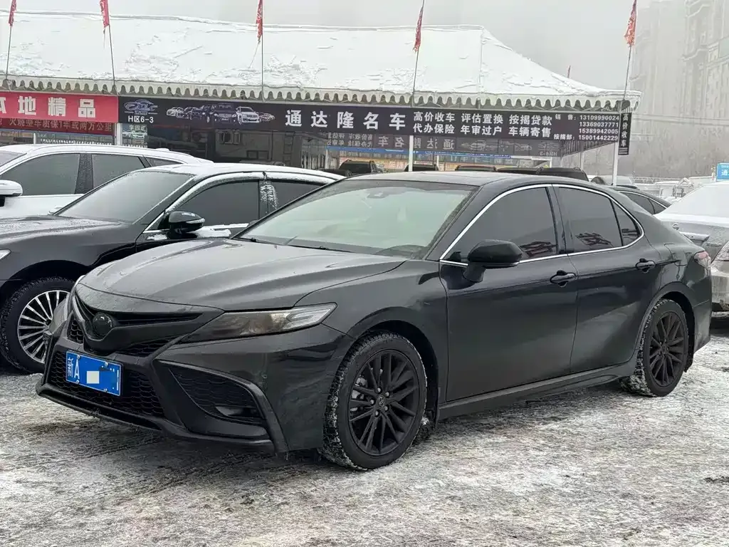 Toyota Camry 2023 из CN, фото 1
