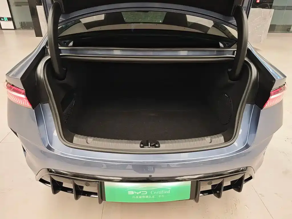 BYD Seal — фото 4