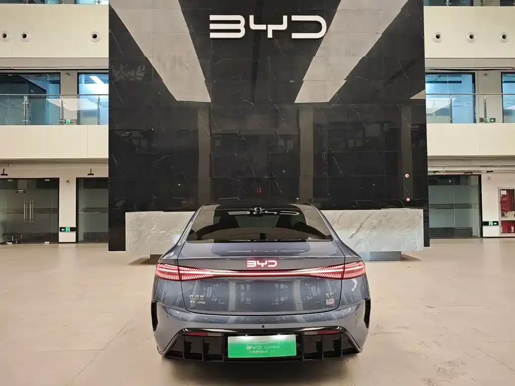 BYD Seal — фото 10