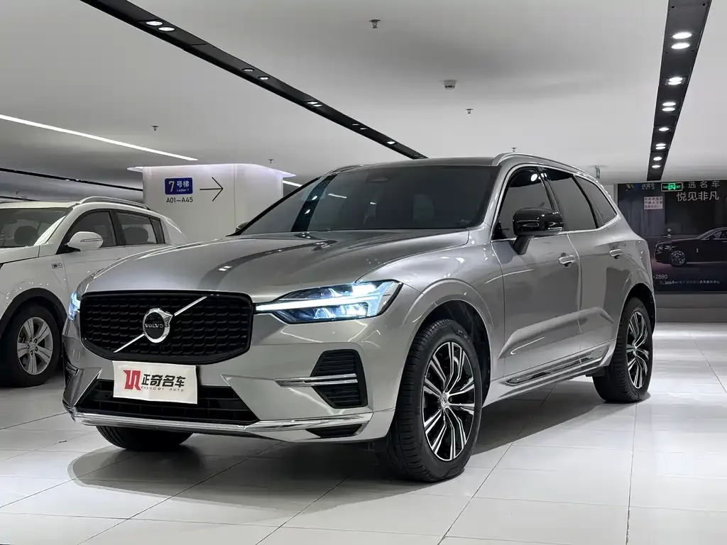 Volvo XC60 2022 из CN, фото 1