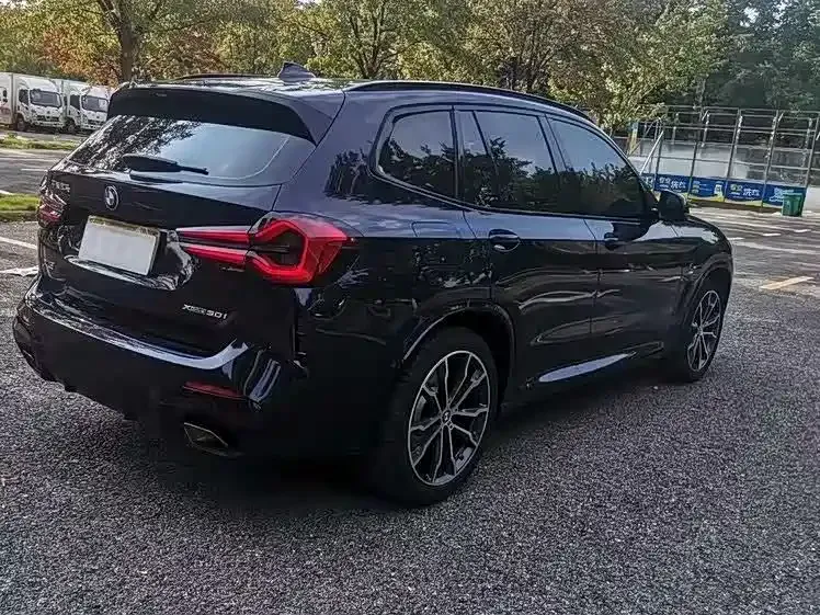 BMW X3 — фото 9