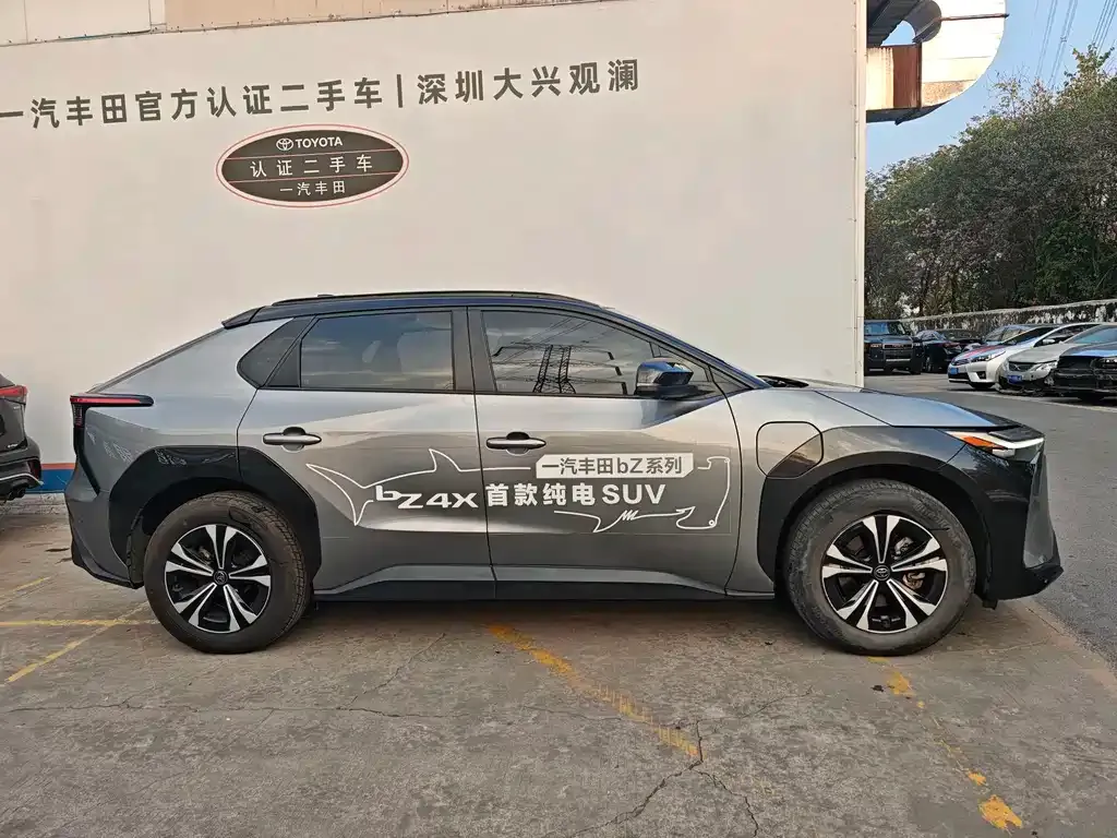 Toyota bZ4X 2022 из CN, фото 6