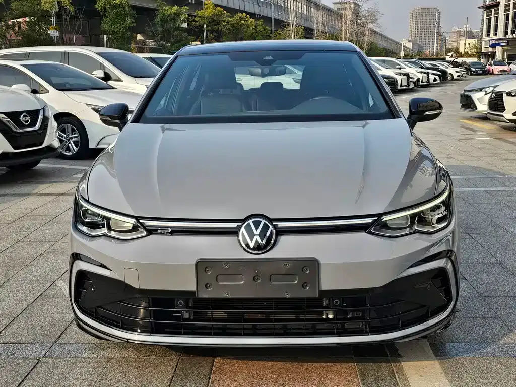 Volkswagen Golf 2022 из CN, фото 8