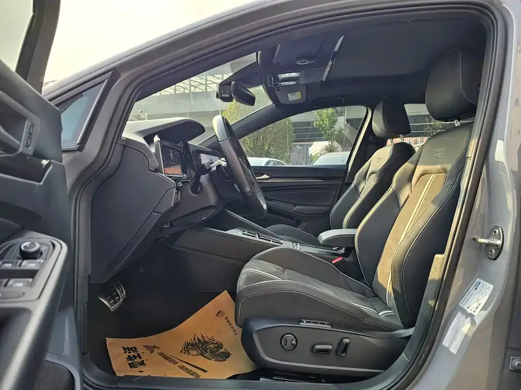 Volkswagen Golf 2022 из CN, фото 7