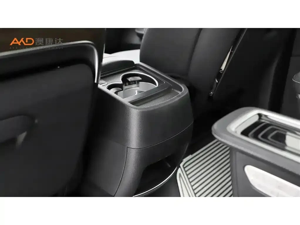 Mercedes-Benz V-Class 2022 из CN, фото 3