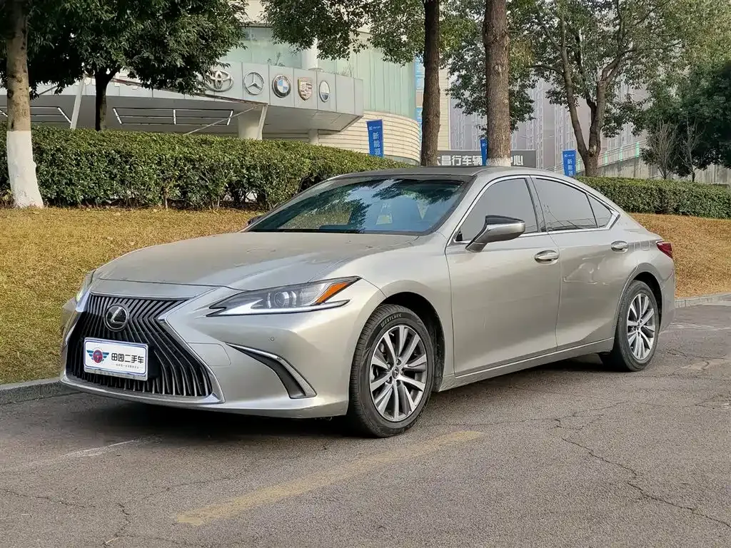 Lexus ES 2021 из CN, фото 1