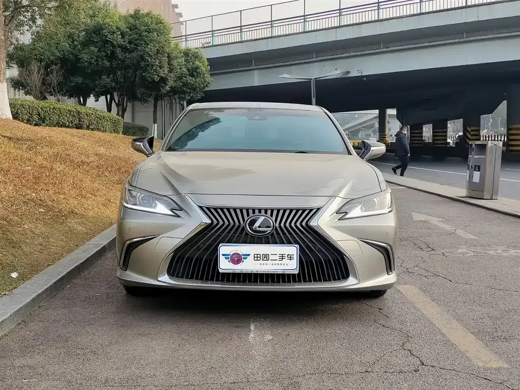 Lexus ES 2021 из CN, фото 8