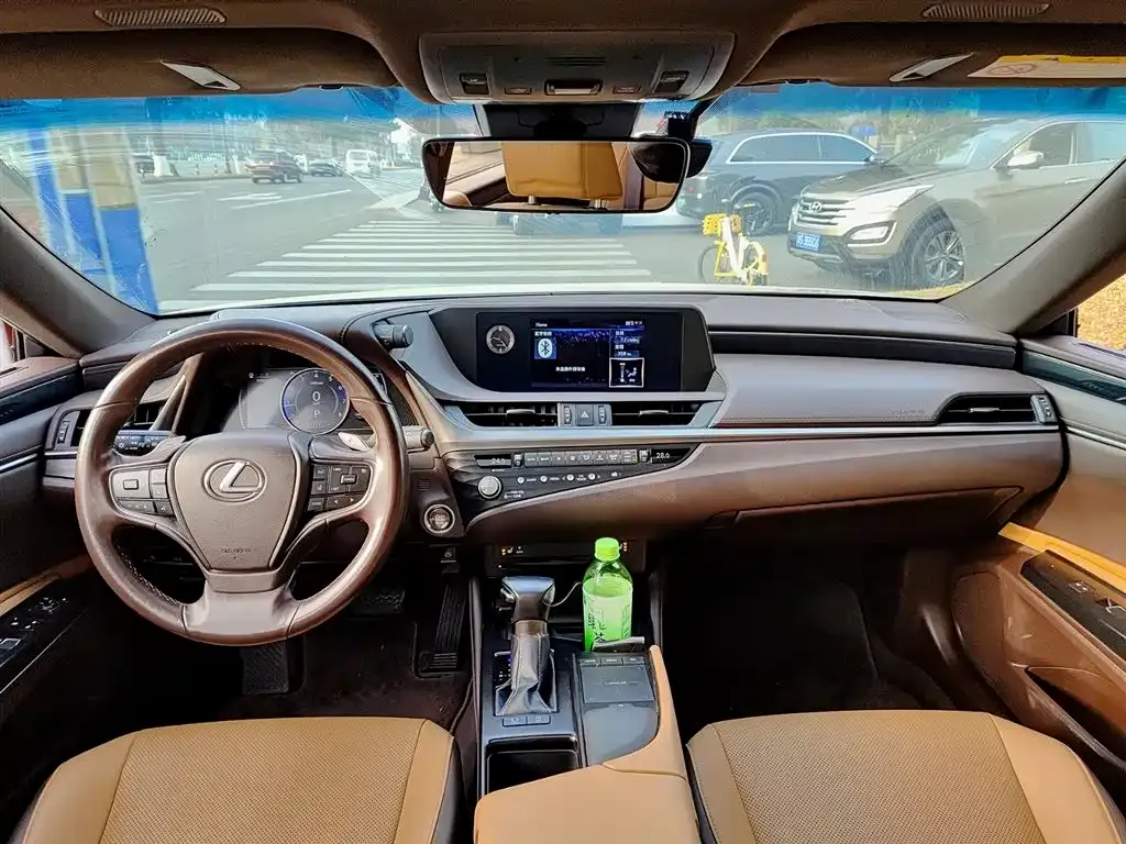 Lexus ES 2021 из CN, фото 2