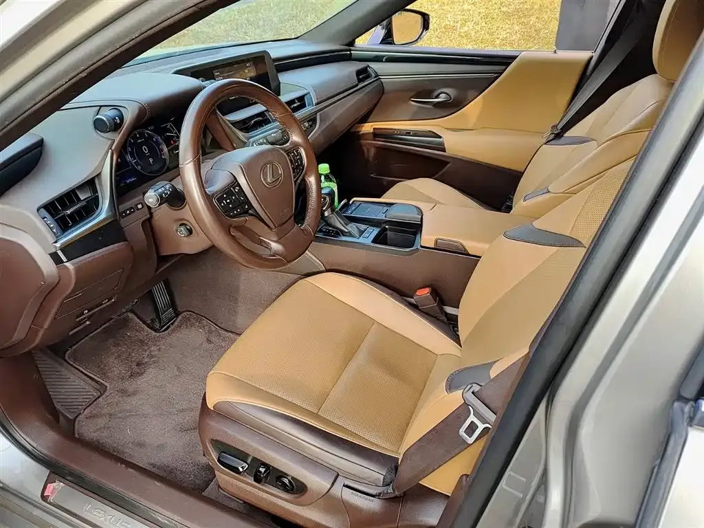 Lexus ES 2021 из CN, фото 7
