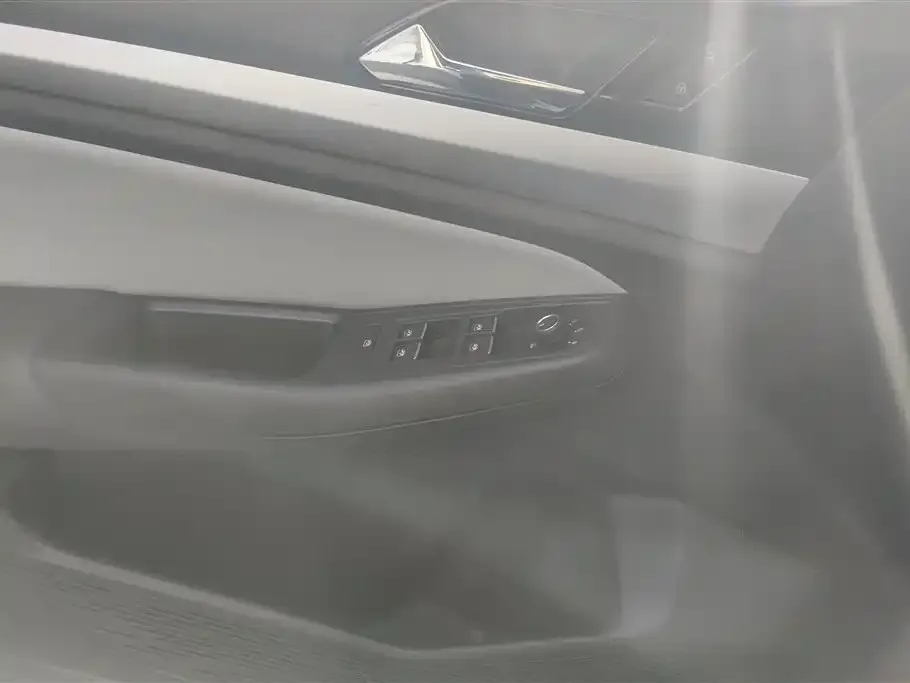 Volkswagen Bora 2024 из CN, фото 4