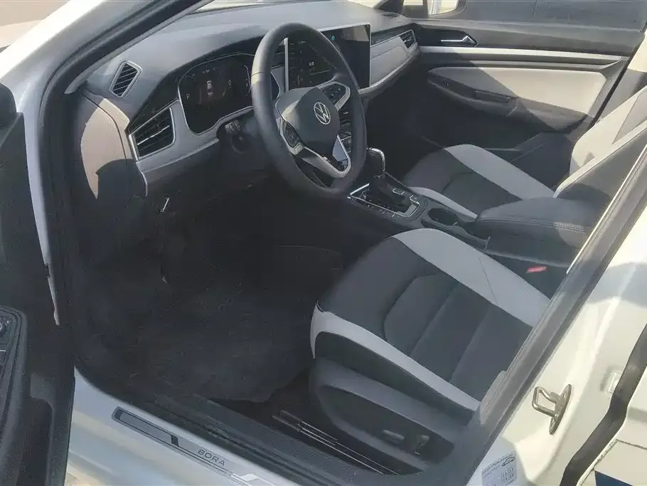 Volkswagen Bora 2024 из CN, фото 8