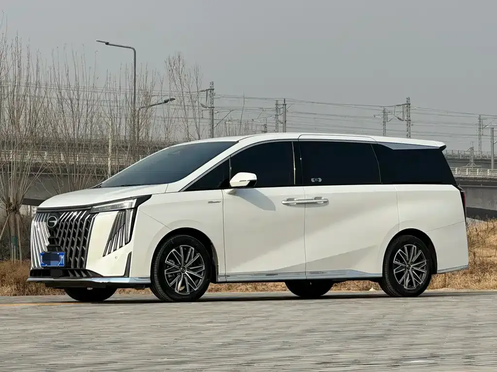 GAC Motor Trumpchi M8 — фото 1