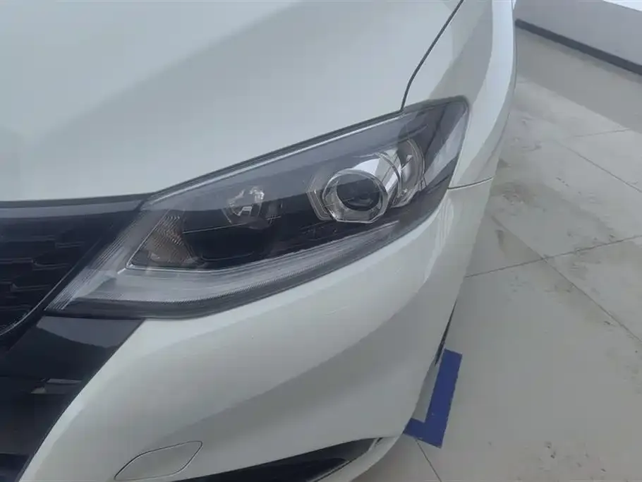 Nissan Tiida 2024 из CN, фото 6