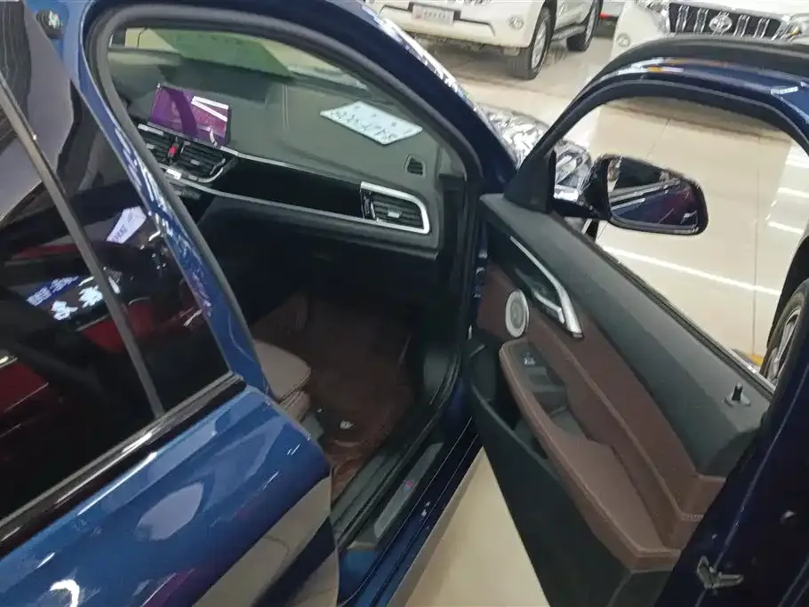BMW 1 Series 2021 из CN, фото 9
