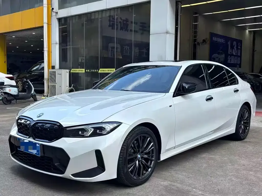 BMW 3 Series 2023 из CN, фото 1