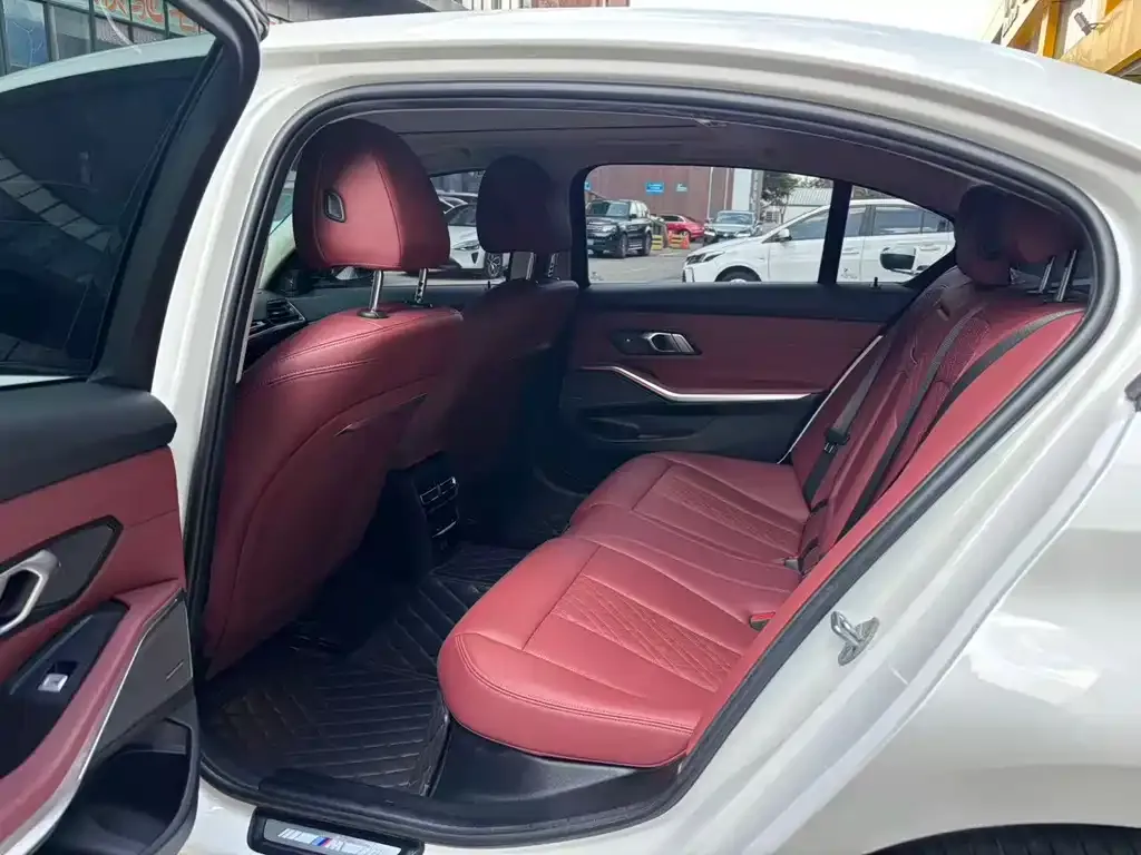 BMW 3 Series 2023 из CN, фото 5