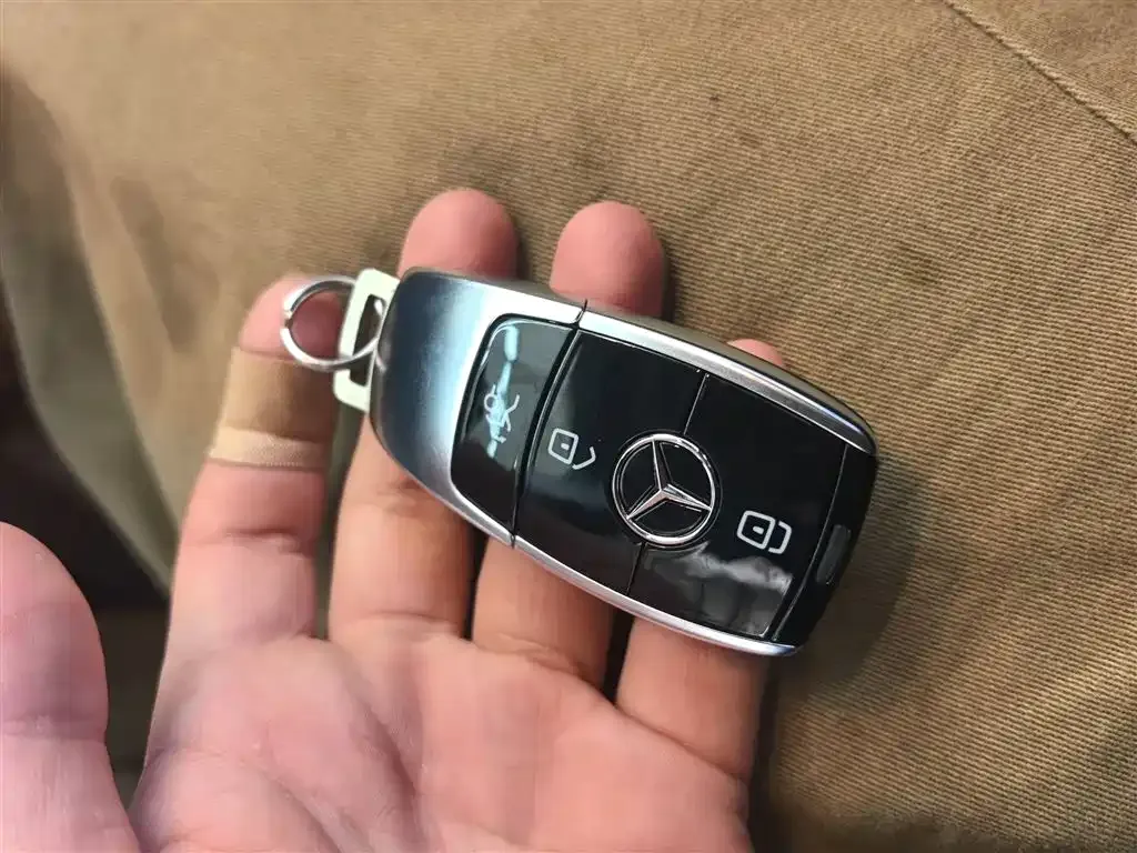 Mercedes-Benz E-Class 2023 из CN, фото 4