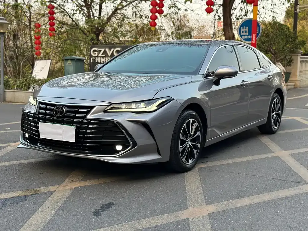 Toyota Avalon 2023 из CN, фото 1