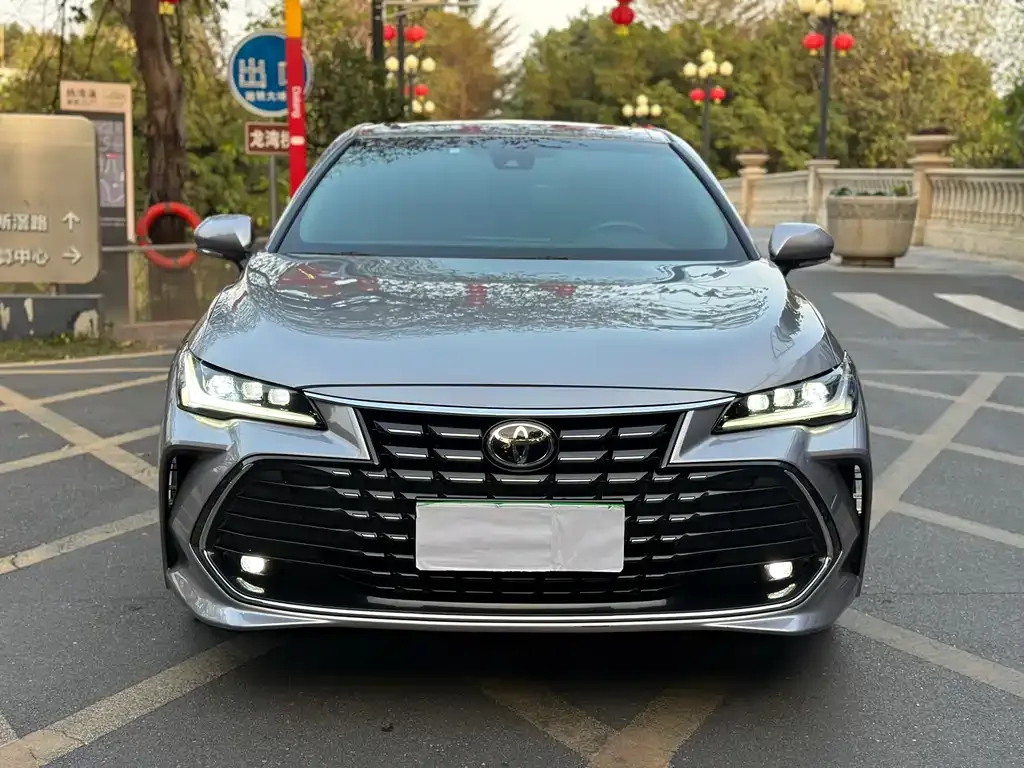 Toyota Avalon 2023 из CN, фото 6