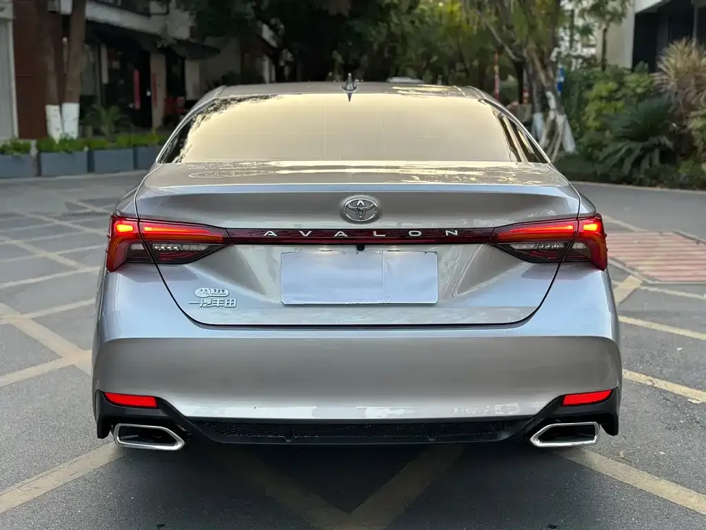 Toyota Avalon 2023 из CN, фото 10