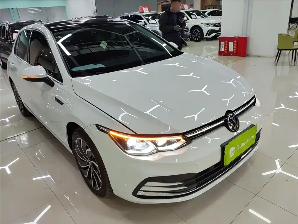 Volkswagen Golf 2025 из CN, фото 3