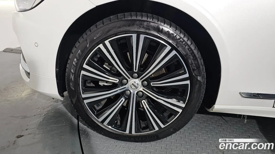 Volvo S90 2023 из KR, фото 8