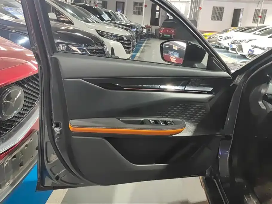 Changan UNI-V 2023 из CN, фото 3