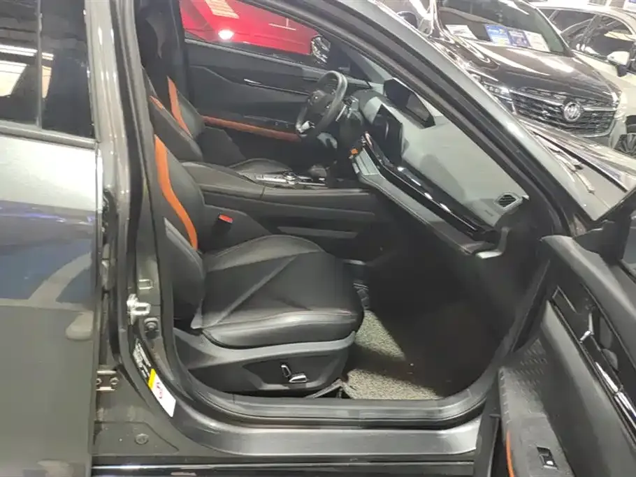 Changan UNI-V 2023 из CN, фото 4